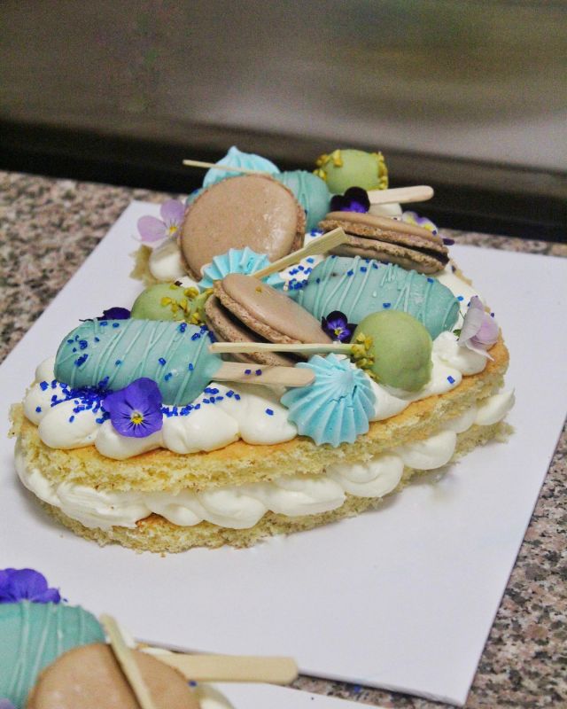 Livraison de gâteaux d'anniversaire & autres gâteaux à Montpellier